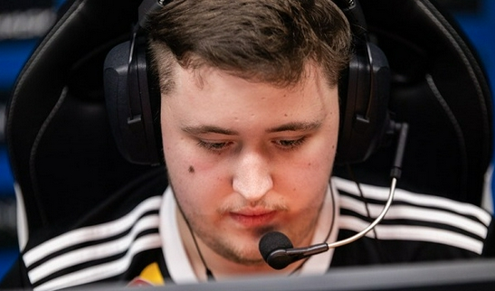 S15省队CFO遭HLE战队零封 小组赛战绩分析